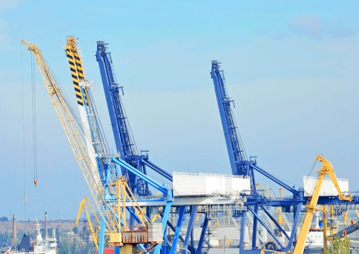 Mobile harbour crane