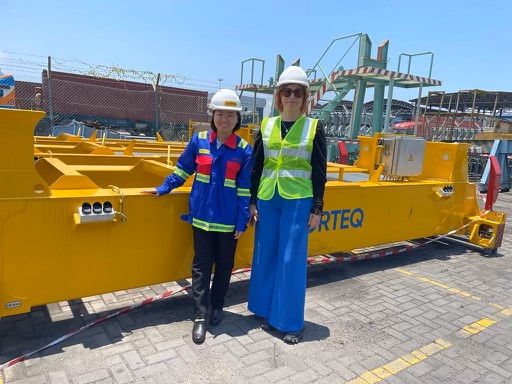 Agent for sfPORTEQ container spreaders